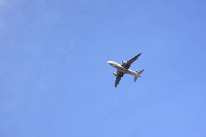 Iata estima que SAF representará apenas 0,8% do consumo global de combustível da aviação em 2026. Crédito: Lora Rikky/pexels Iata estima que SAF representará apenas 0,8% do consumo global de combustível da aviação em 2026. Crédito: Lora Rikky/pexels