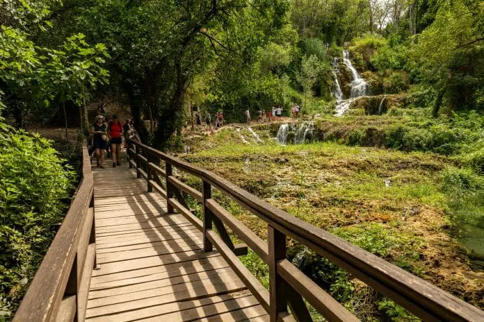 Turismo de natureza está entre destaques no guia em Mandarim lançado pelo MTur. Crédito: Vladimir Srajbe/pexels
