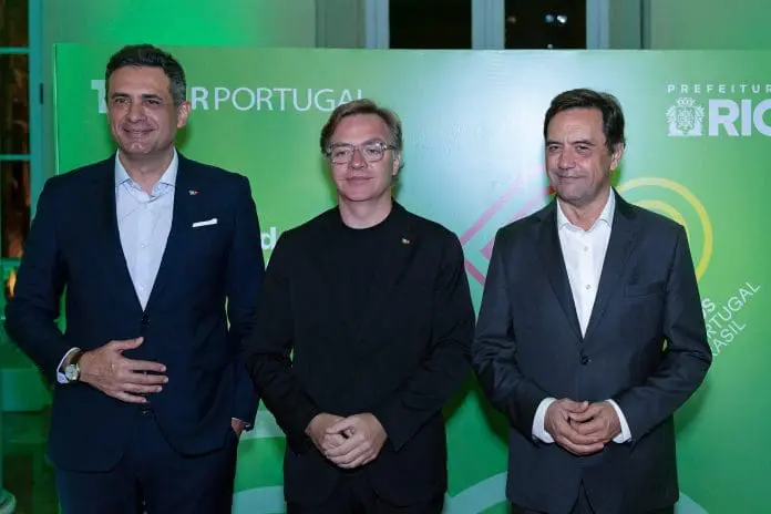 Executivos da Tap celebram os 60 anos de operações da companhia no mercado brasileiro durante evento no Rio de Janeiro. Crédito: Divulgação/Tap Air Portugal