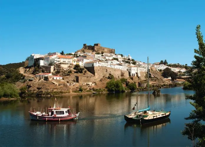 Alentejo reúne patrimônio histórico, enoturismo e gastronomia em um dos principais destinos turísticos de Portugal. Crédito: Divulgação/Nelson Carvalheiro