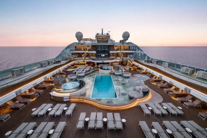 Oceania Cruises reúne mais de 50 excursões de bem-estar com experiências culturais, termais e gastronômicas pelo mundo.