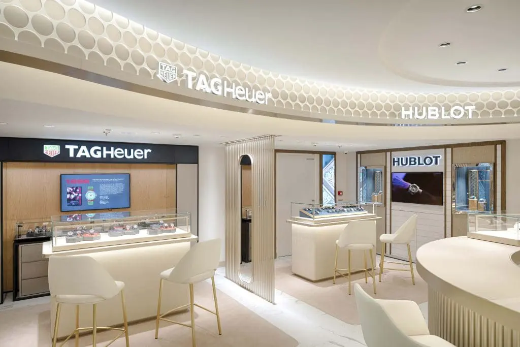 Espaços TAG Heuer e Hublot na TimeVallée, a bordo do MSC World America. Crédito: Divulgação