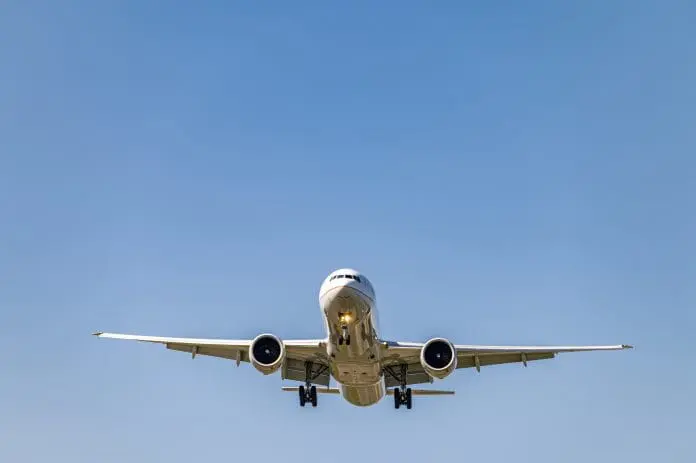 Demanda aérea global recua 1,7% em junho, enquanto Brasil cresce 0,9% no mercado doméstico, segundo dados da Iata. Crédito: Magnific viagens aéreas