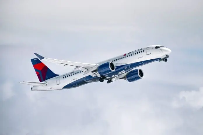 Delta amplia a segmentação tarifária ao levar a categoria Basic também para suas cabines premium. Crédito: Daniel Shapiro/Pexels Delta amplia a segmentação tarifária ao levar a categoria Basic também para suas cabines premium. Crédito: Daniel Shapiro/Pexels