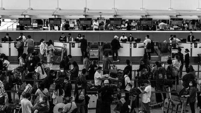 Dificuldades na implantação do EES podem adiar a entrada em vigor do ETIAS para 2027. Crédito: Earl Andre Roca/pexels Dificuldades na implantação do EES podem adiar a entrada em vigor do ETIAS para 2027. Crédito: Earl Andre Roca/pexels