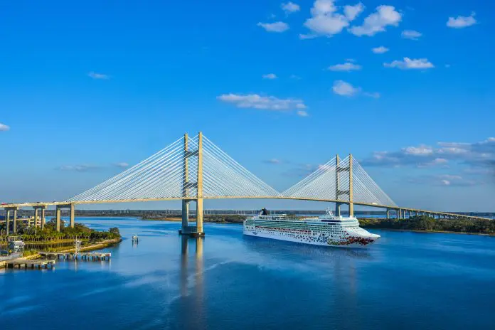 Norwegian Gem assumirá operações da NCL na Filadélfia em 2028, com roteiros de sete noites para Bermudas. Crédito: Divulgação/NCL Norwegian Gem assumirá operações da NCL na Filadélfia em 2028, com roteiros de sete noites para Bermudas. Crédito: Divulgação/NCL
