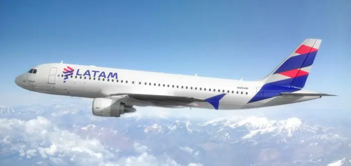 Latam Salvador–Santiago Latam Salvador–Santiago