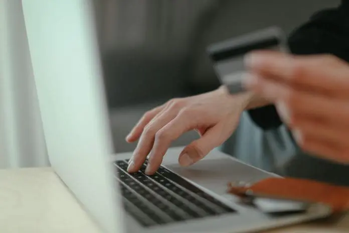 Parceria entre Uau Caixa e Decolar oferece descontos em hospedagens e acúmulo ampliado de pontos durante campanha de 24 horas. Crédito: Crédito: Cup of Couple/pexels Parceria entre Uau Caixa e Decolar oferece descontos em hospedagens e acúmulo ampliado de pontos durante campanha de 24 horas. Crédito: Crédito: Cup of Couple/pexels