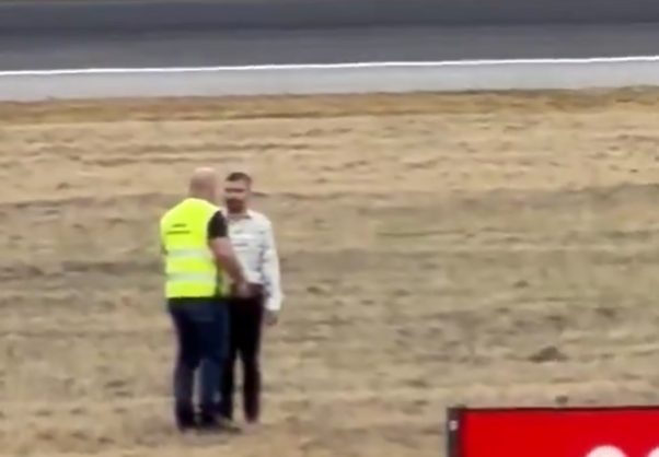 Homem de 36 anos invade área restrita do Aeroporto de Lisboa, atravessa pista ativa e é detido pela polícia portuguesa.