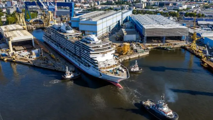 Oceania Sonata é lançado ao mar no estaleiro da Fincantieri, na Itália, e tem entrega prevista para ocorrer em 2027. Oceania Sonata é lançado ao mar no estaleiro da Fincantieri, na Itália, e tem entrega prevista para ocorrer em 2027.