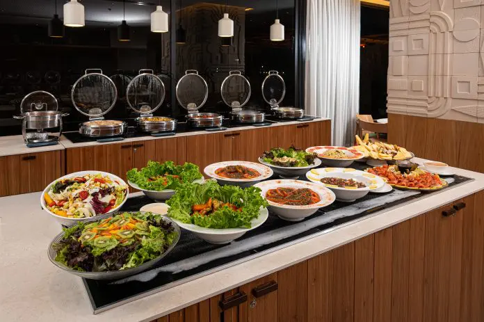 Othon Palace Copacabana lança meia-pensão no jantar do restaurante Orla, com buffet a partir de R$ 140 por pessoa.