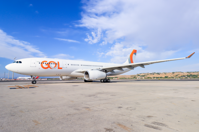 Aeronave Airbus A330, com pintura da Gol, que vai operar os voos internacionais sem escalas entre Lisboa e Rio de Janeiro. Crédito: Divulgação/ Gol Gol Lisboa