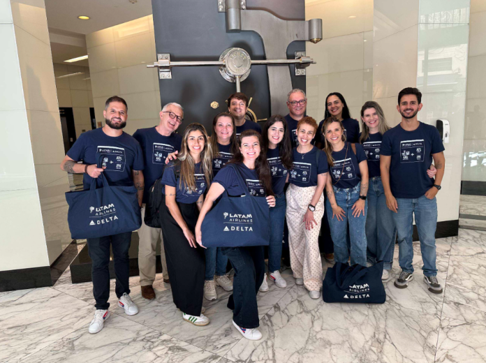 Equipes de Latam e Delta visitaram operadoras e clientes corporativos para apoiar a comercialização da oferta internacional no mercado carioca. Crédito: Divulgação/Delta