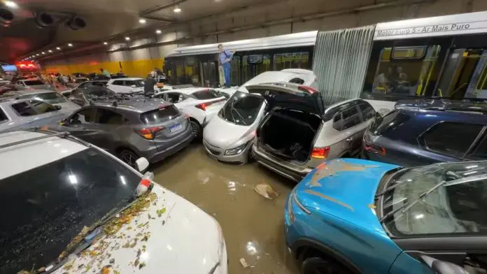 São Paulo tem alerta de chuva forte nesta quinta (15), com previsão de até 80 mm após temporal que deixou um morto.