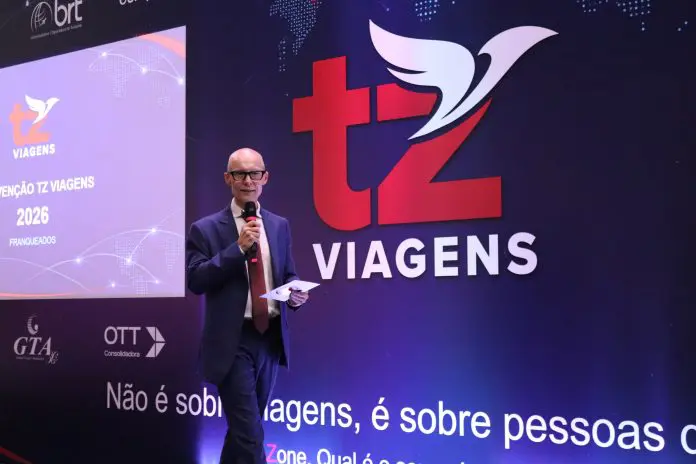 Paulo Manuel, CEO e fundador da TZ Viagens, encerra convenção da rede e anuncia edição de 2027 no Nordeste Crédito: Kamilla Alves/Brasilturis