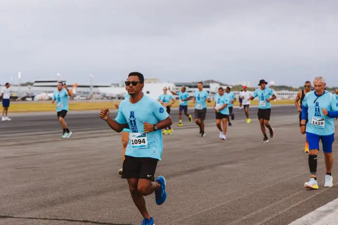 Aeroporto de Salvador recebe 1,6 mil atletas na 41ª Corrida da Asa, com percurso pela pista principal sem afetar os voos. Aeroporto de Salvador recebe 1,6 mil atletas na 41ª Corrida da Asa, com percurso pela pista principal sem afetar os voos.