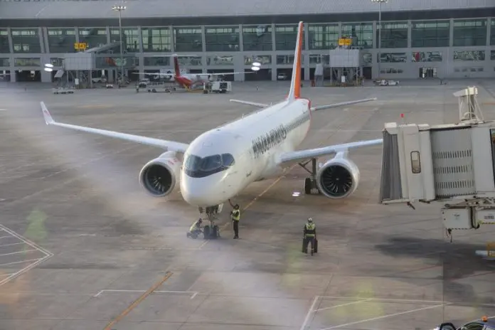 Taag disponibiliza entretenimento digital gratuito em seis aeronaves utilizadas em voos domésticos e regionais. Crédito: Taag/Divulgação.