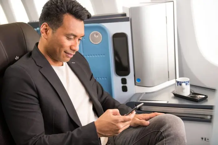 KLM oferecerá Wi-Fi gratuito e ilimitado com tecnologia Starlink em voos intercontinentais a partir de 2027. KLM oferecerá Wi-Fi gratuito e ilimitado com tecnologia Starlink em voos intercontinentais a partir de 2027.