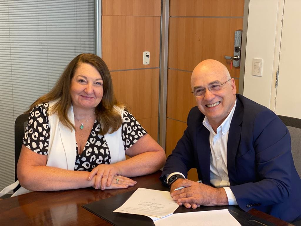 Magda Nassar, presidente da Abav, e Antonio Florencio de Queiroz Junior, presidente da Federação do Comércio do Estado do Rio de Janeiro (Fecomercio-RJ)