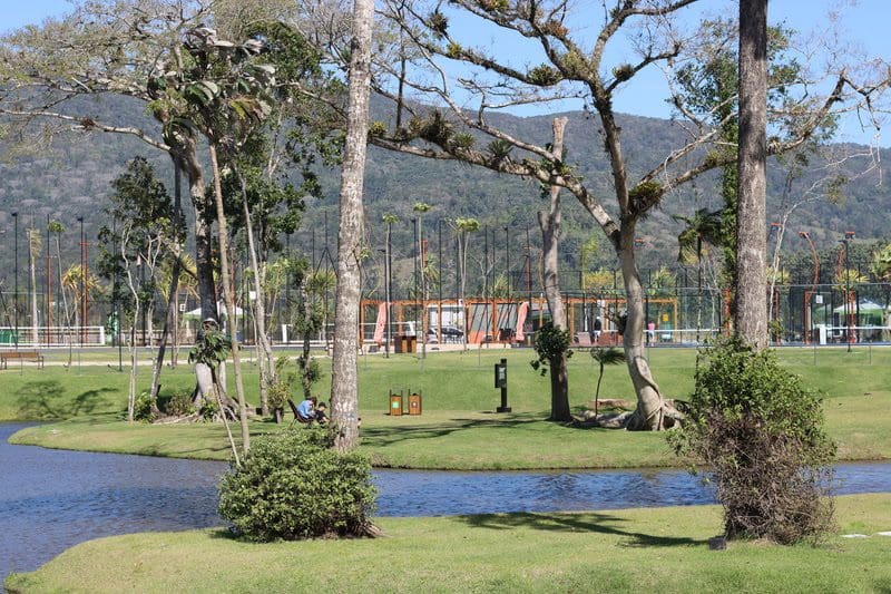 Parque está inserido no Vivapark Porto Belo, bairro concebido pelo arquiteto e urbanista Jaime Lerner e desenvolvido pela Vokkan. Foto: Isabelle Hoffman