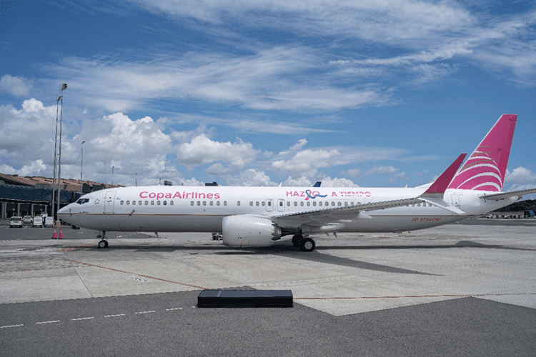 Boeing 737 MAX9 com pintura alusiva à campanha “Previna-se a tempo”. Foto: Divulgação