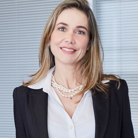 Flávia Buiati, VP Financeira e Jurídica da Atlantica e embaixadora do Programa Aja