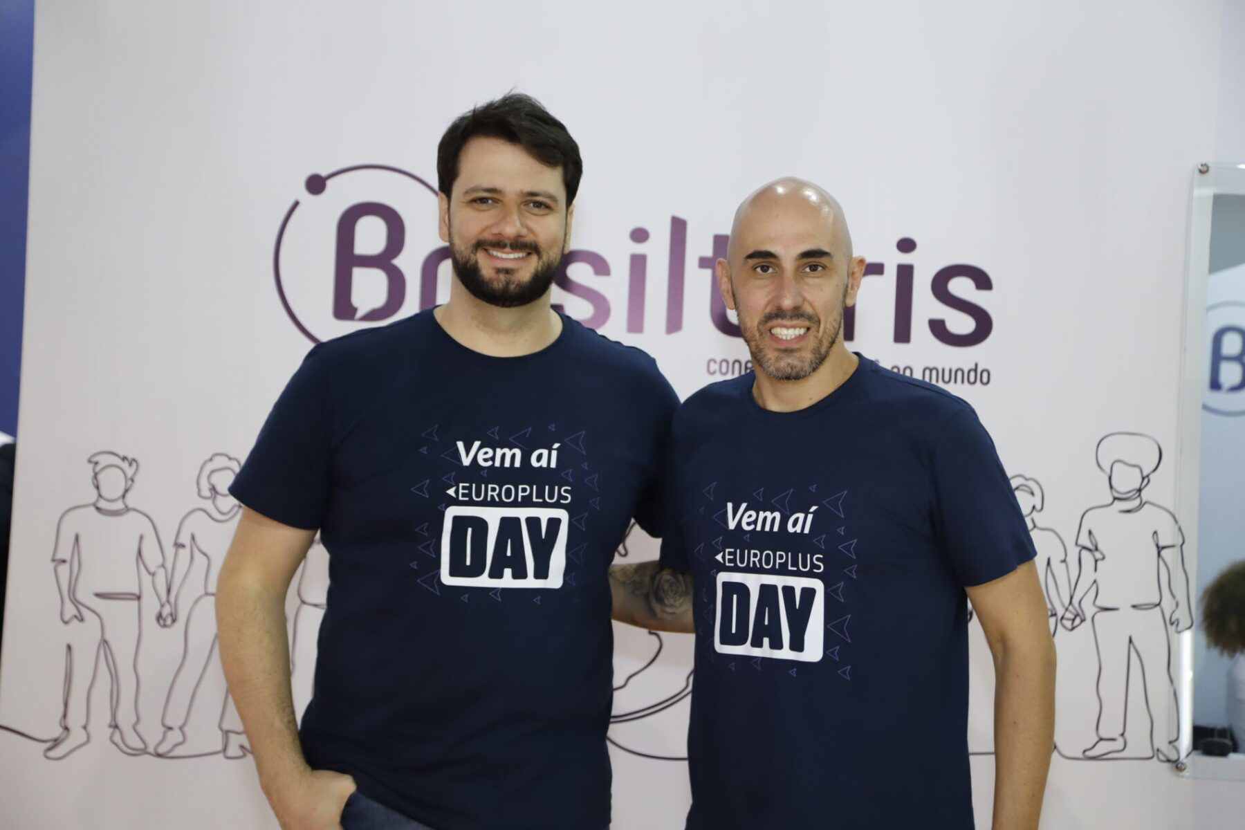 Peter Weber Jr., CEO da Europlus, e Jonathan Wommer, gerente de Marketing da Europlus, ações exclusivas em comemoração ao aniversário da empresa, como o Europlus Day