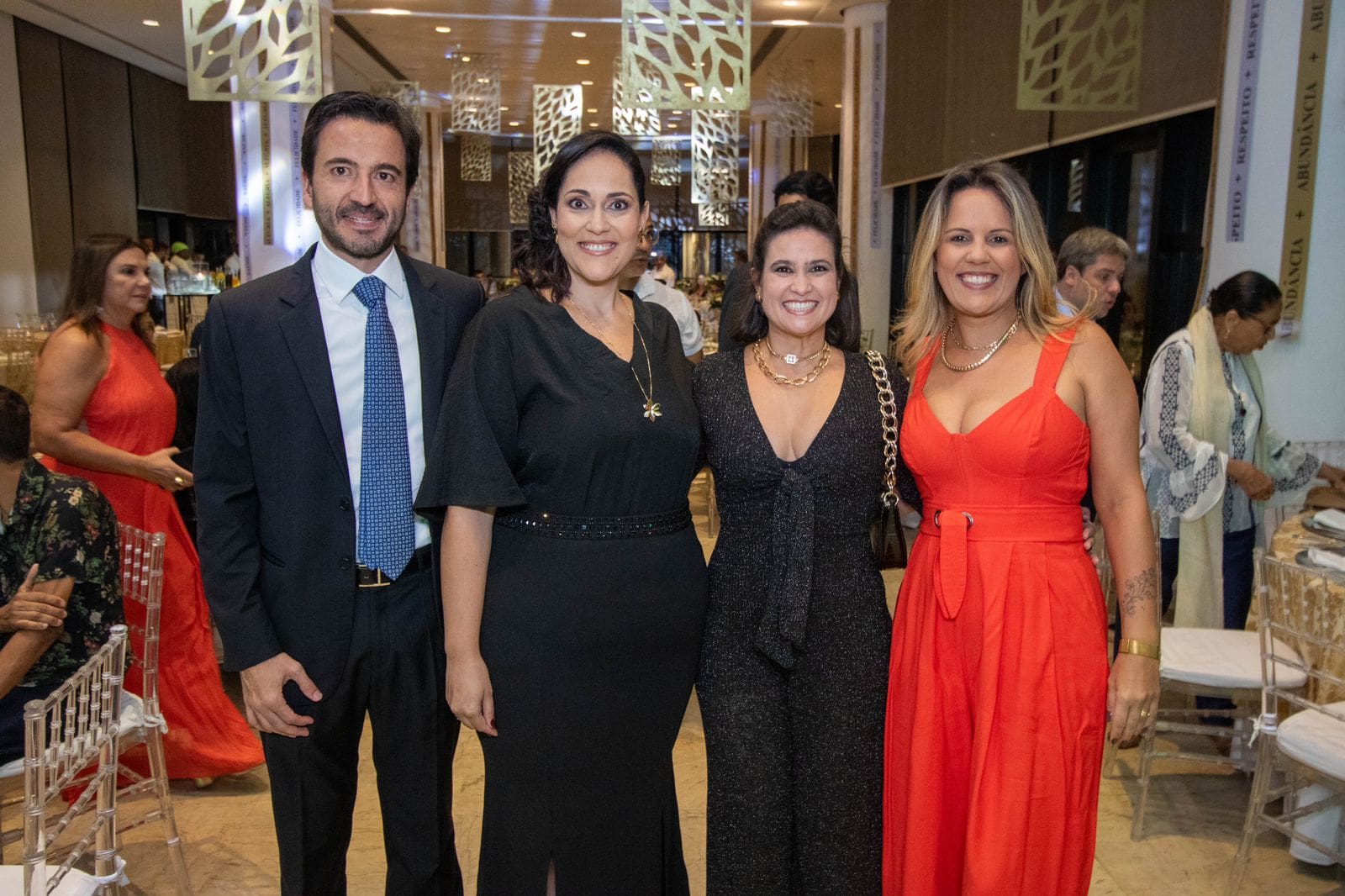 Eduardo Malheiros, CEO do Grupo Wish, Priscila Lima, Gerente Geral do Wish Hotel da Bahia, Carla Passos, Gerente de Contas do Grupo Wish, e Fernanda Oliveira, Diretora de Vendas do Grupo Wish - Foto: Divulgação