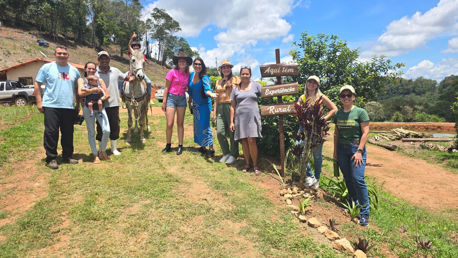 Grupo explorou diversos atrativos rurais, como sítios, fazendas, e atividades típicas da vida no campo. Foto: Divulgação