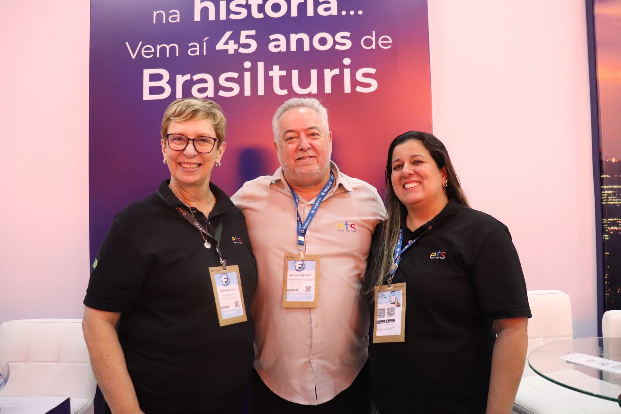 Bárbara Picolo, diretora de Produtos e Operações da ETS; Michael Barkoczy, presidente da ETS, e Heloísa Fernandes, supervisora de Produtos Nacional da ETS (Foto: Kamilla Alves/Brasilturis)