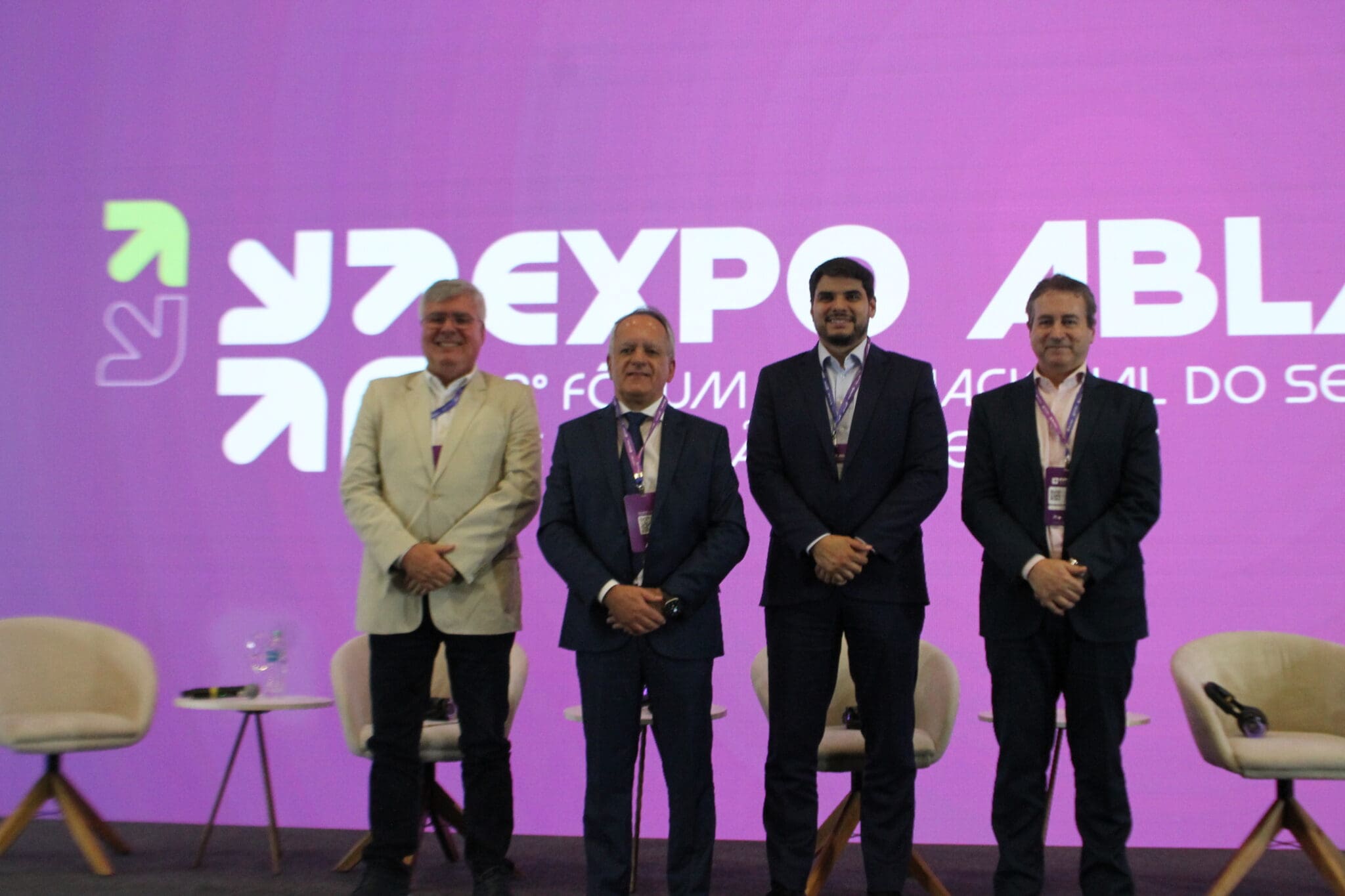 Enilson Sales, presidente da fenauto, Marco Aurélio Nazaré, presidente da Abla, Igor Calvet, diretor executivo da Anfavea, e Ricardo Bastos, presidente da ABVE