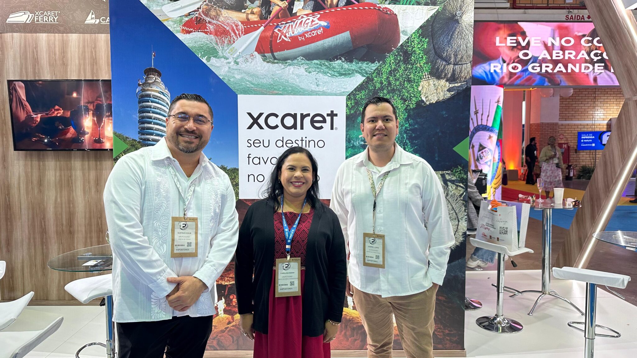 Gustavo Colín, Carolina Marin e Gabriel Lopez Foto: Vanessa Allbino (Brasilturis) xcaret
