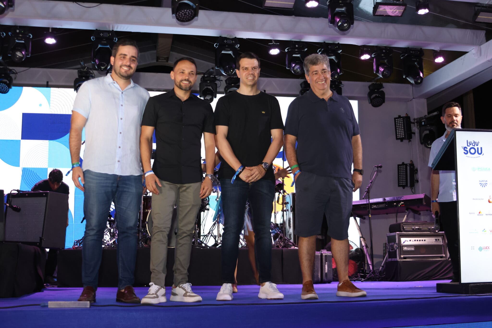 Eduardo Loyo, presidente da Empetur; André Reis, secretário de Turismo do Ipojuca; Eduardo Tiburtius, presidente da Associação dos Hotéis de Porto de Galinhas; e Otaviano Maroja, presidente do Porto de Galinhas Convention & Visitors Bureau