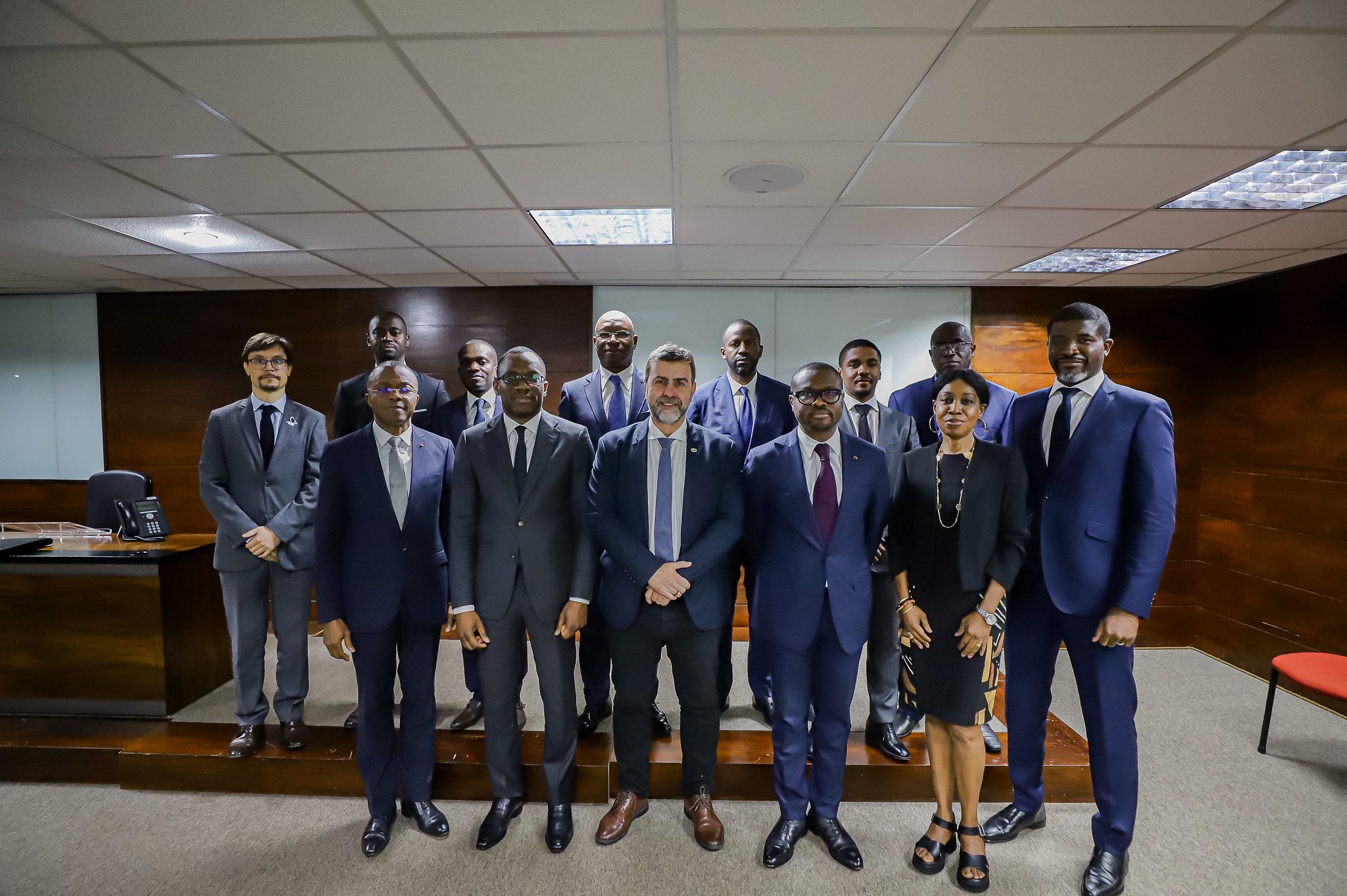 Presidente da Embratur, Marcelo Freixo, recebeu representantes do Governo do Benin na sede da Agência, em Brasília, em março do ano passado