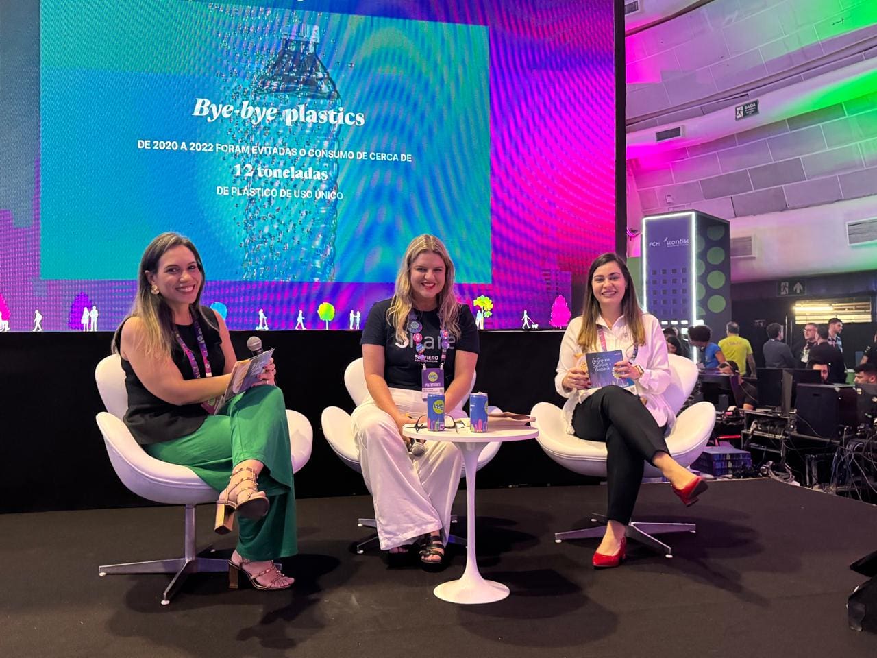 Daniela Almeida (Ser Educacional), Gisela Oliveira (Slaviero Downtown) e Vanessa Yamada (Club Med) debateram como ações práticas podem mudar e moldar o futuro do setor de eventos (Foto: Felipe Lima/Brasilturis)