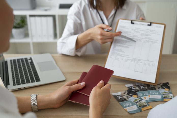 front-view-woman-working-as-travel-agent etias