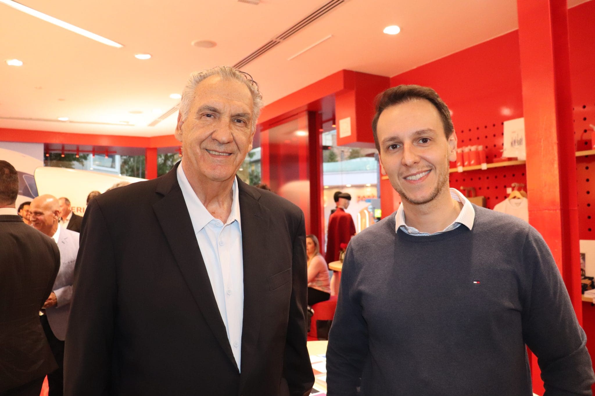 Antonio Fernando, da Slopm, e Bruno Waltrick, da Abav-SP I Aviesp. Crédito: Maurício Herschander/ Brasilturis