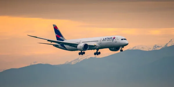 Latam oferece acúmulo de milhas Latam Pass e pontos qualificáveis para clientes que viajam a destinos de neve na América do Sul durante a temporada de inverno. Crédito: Divulgação