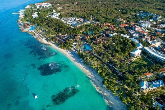 Turistas foram retirados do resort após incêndio de grandes proporções em Bayahibe. Crédito: Reprodução/ Viva Dominicus Beach by Wyndham