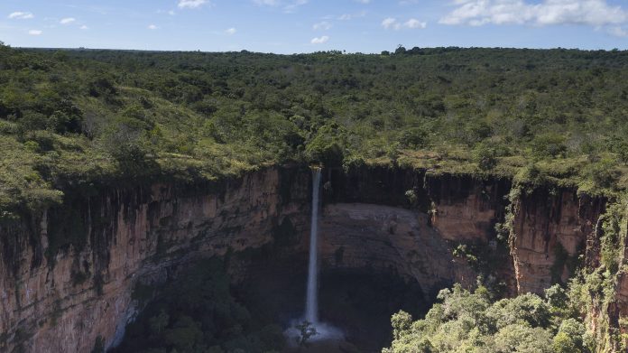 Plataforma reúne sete roteiros e reforça promoção internacional dos parques naturais brasileiros. Crédito: Flávio André/MTur Destinos Plataforma reúne sete roteiros e reforça promoção internacional dos parques naturais brasileiros. Crédito: Flávio André/MTur Destinos