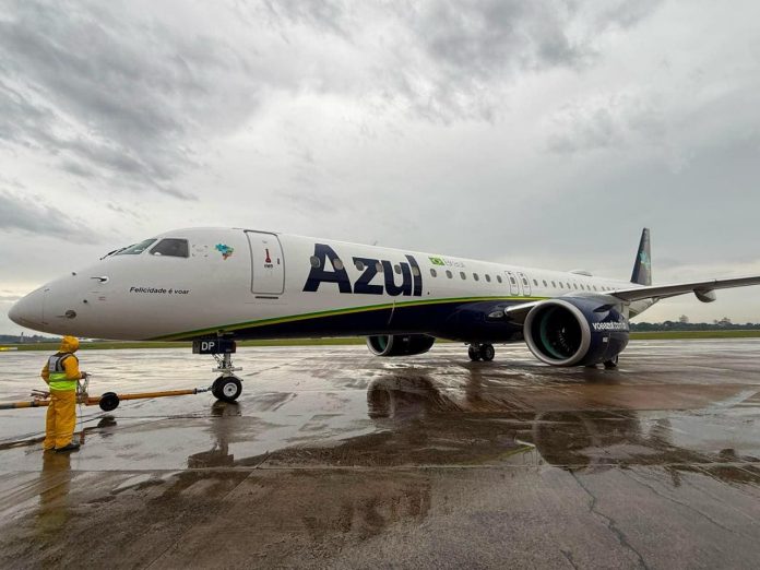 Campanha da Azul Fidelidade com cartões Itaú segue até 30 de setembro, com até 5,25 pontos por dólar e bônus na adesão.