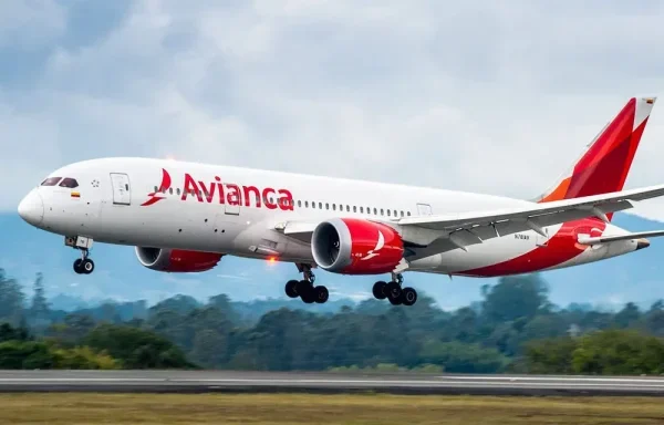 Avianca amplia medidas para passageiros com viagens à Venezuela e oferece remarcação, nova rota e reembolso.