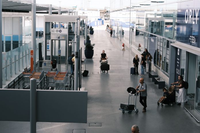 Pesquisa do WTTC indica que filas de até quatro horas podem reduzir a intenção de viagem ao Espaço Schengen. Crédito: Mingyang LIU/pexels