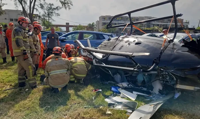 Helicópteros colidiram no ar e caíram no Recreio dos Bandeirantes, na Zona Oeste do Rio de Janeiro. Crédito: CBMRJ/Divulgação