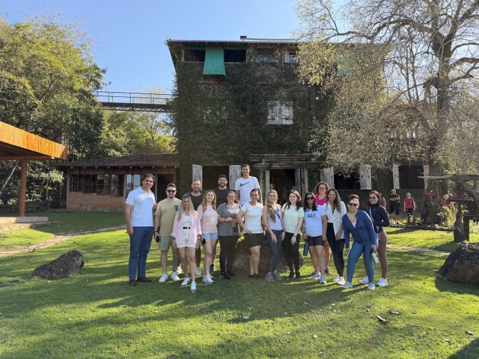 Agentes de viagens participaram de fam tour promovido pelo Arte da Natureza e Azul Viagens em Bonito. Crédito: Divulgação