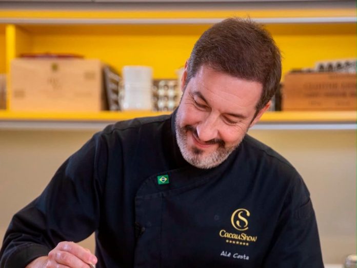 Alê Costa, fundador e CEO da Cacau Show. Crédito: Instagram ABIH-SP Cacau Show